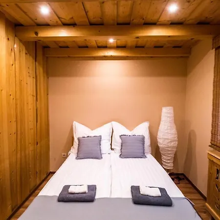 Tuenderkert Apartment *