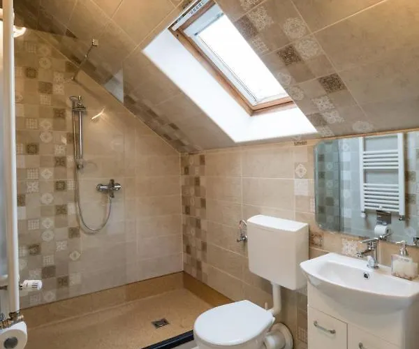 Tuenderkert شقة ديبريتْسين